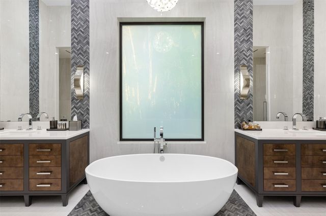 816 Riviera Isle Drive, Fort Lauderdale, FL 33301