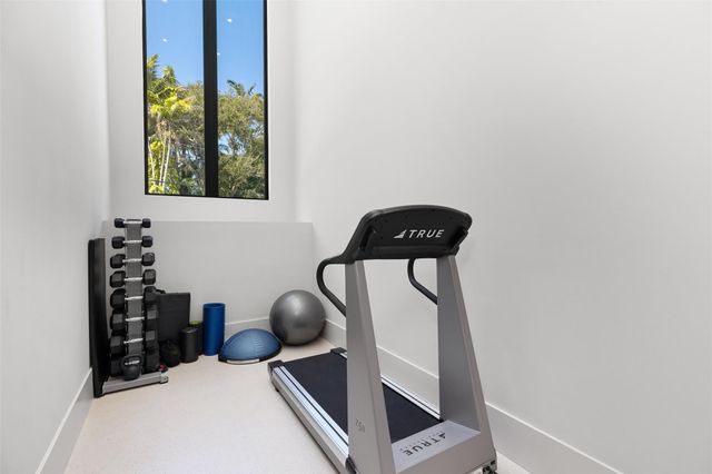 816 Riviera Isle Drive, Fort Lauderdale, FL 33301