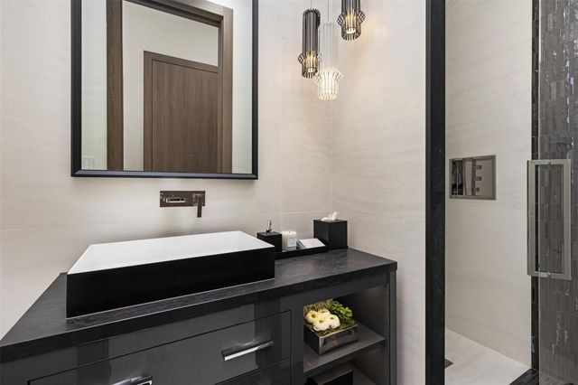 816 Riviera Isle Drive, Fort Lauderdale, FL 33301