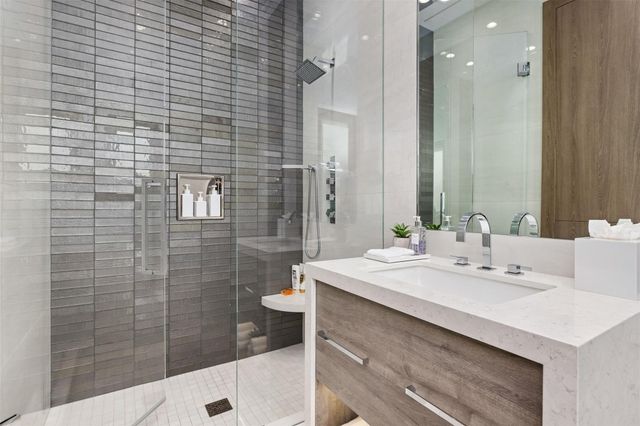 816 Riviera Isle Drive, Fort Lauderdale, FL 33301