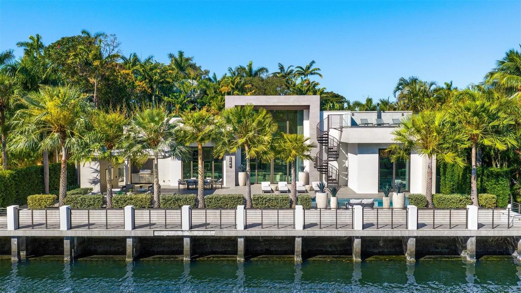816 Riviera Isle Drive, Fort Lauderdale, FL 33301