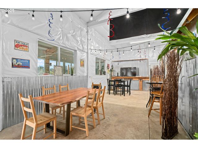 29300 Se HALEY Rd, Boring, OR 97009