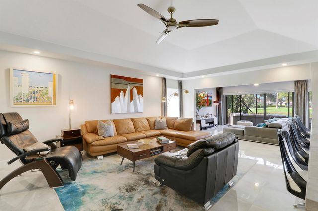 13397 Garth Court, Palm Beach Gardens, FL 33418