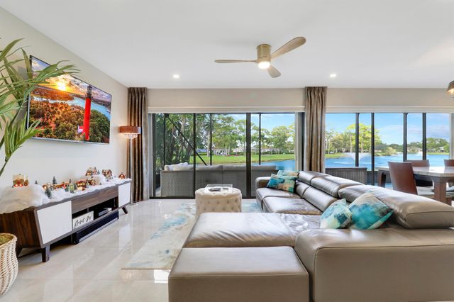 13397 Garth Court, Palm Beach Gardens, FL 33418