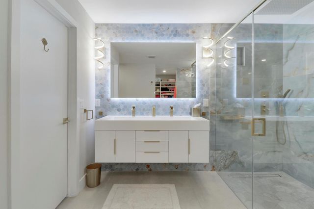 13397 Garth Court, Palm Beach Gardens, FL 33418