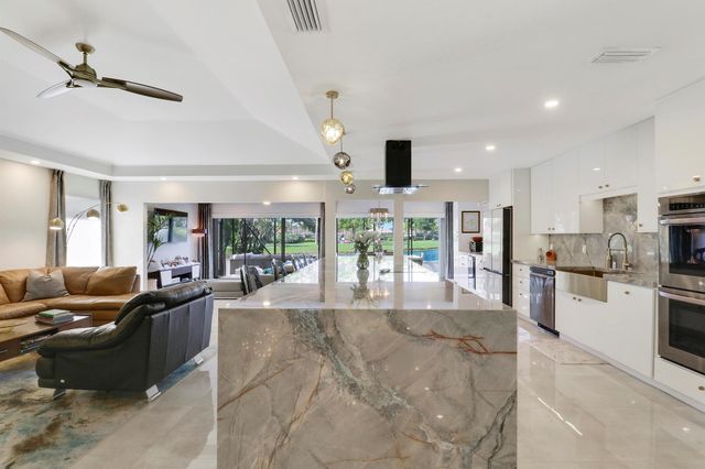 13397 Garth Court, Palm Beach Gardens, FL 33418