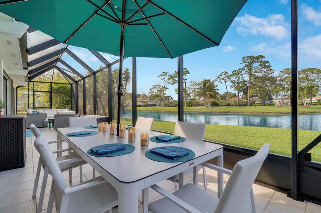 13397 Garth Court, Palm Beach Gardens, FL 33418