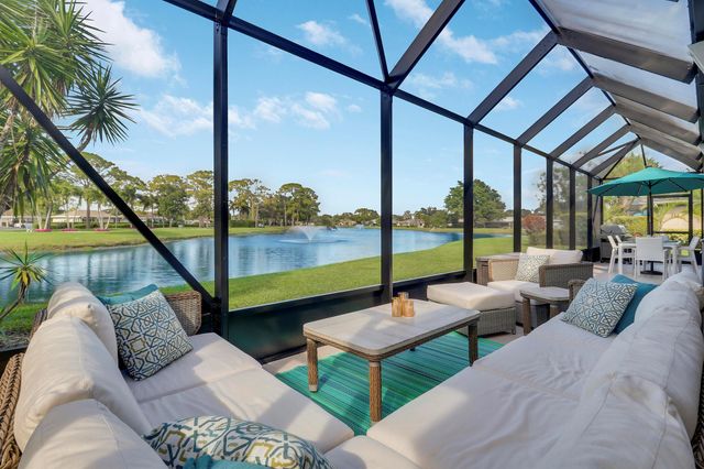 13397 Garth Court, Palm Beach Gardens, FL 33418