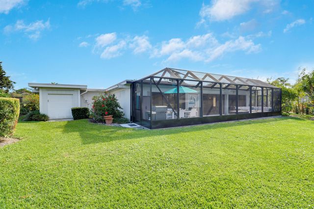 13397 Garth Court, Palm Beach Gardens, FL 33418