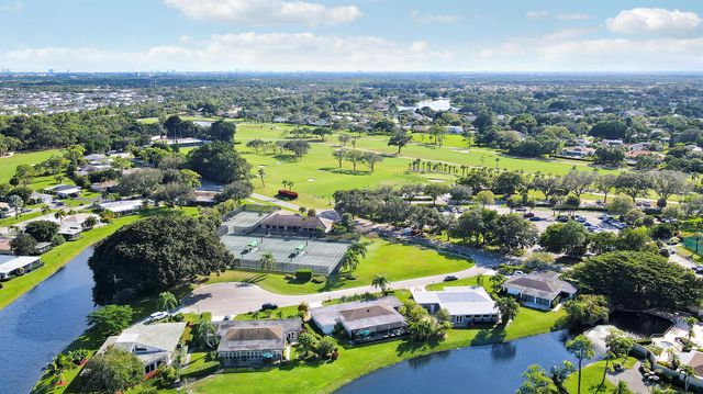 13397 Garth Court, Palm Beach Gardens, FL 33418