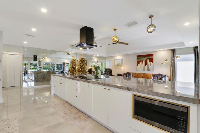 13397 Garth Court, Palm Beach Gardens, FL 33418