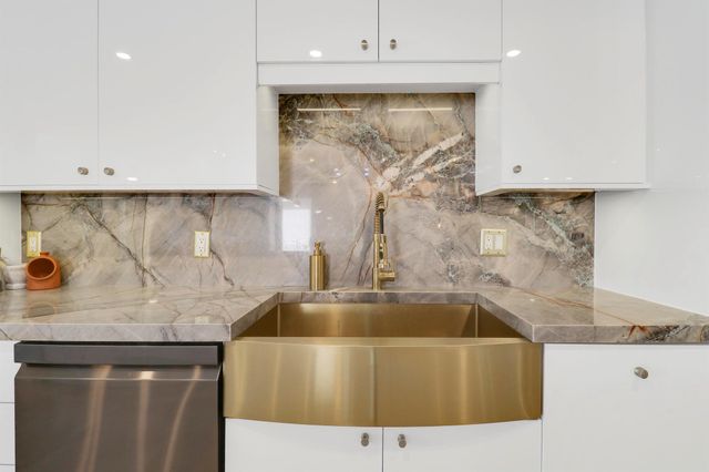 13397 Garth Court, Palm Beach Gardens, FL 33418