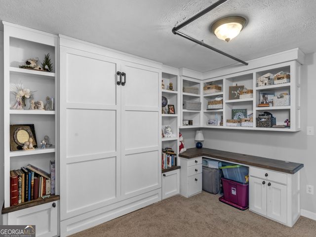 102 N Hill Street 302, Griffin, GA 30223