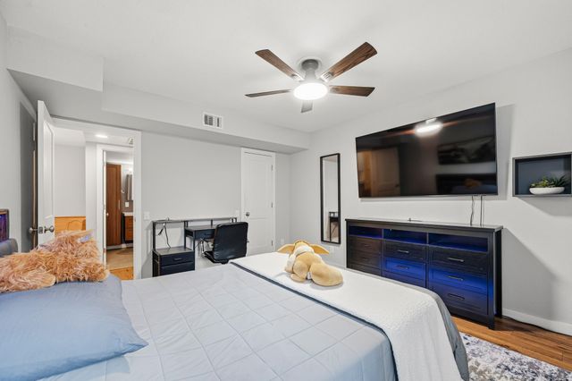 1860 White Oak Drive 242, Houston, TX 77009