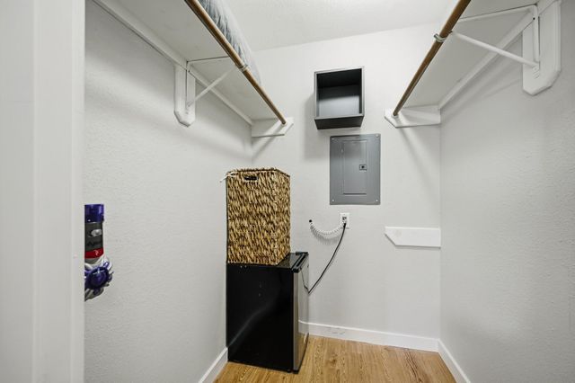 1860 White Oak Drive 242, Houston, TX 77009