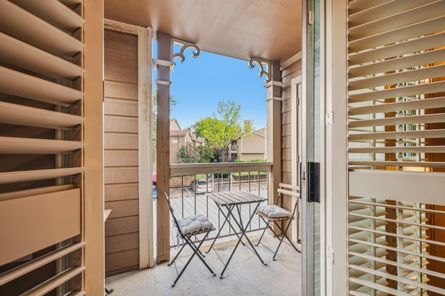 1860 White Oak Drive 242, Houston, TX 77009