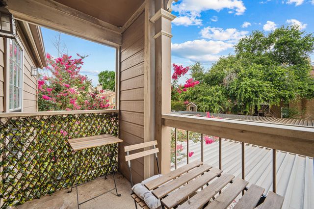 1860 White Oak Drive 242, Houston, TX 77009