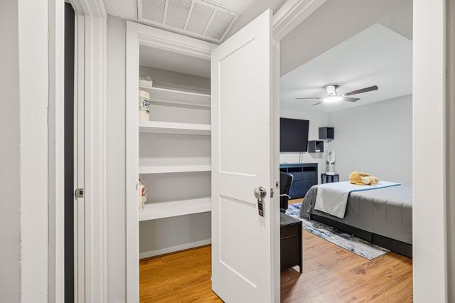 1860 White Oak Drive 242, Houston, TX 77009