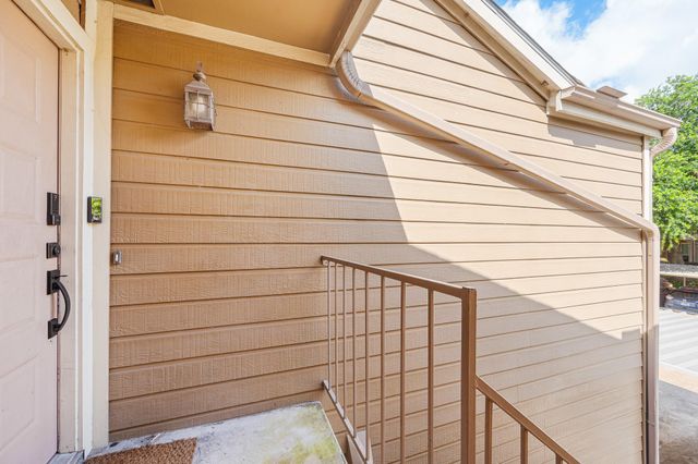 1860 White Oak Drive 242, Houston, TX 77009