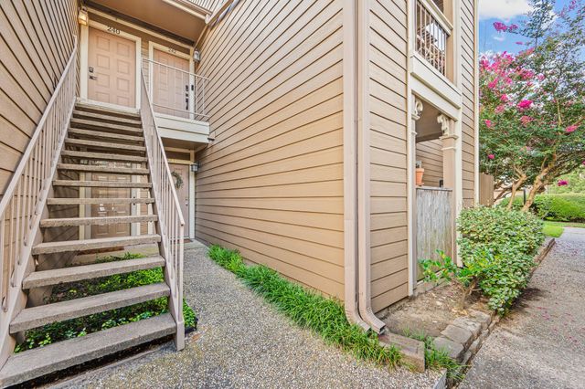 1860 White Oak Drive 242, Houston, TX 77009