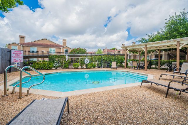 1860 White Oak Drive 242, Houston, TX 77009