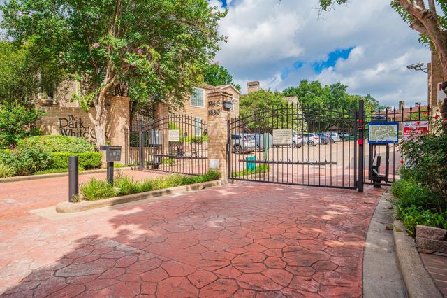 1860 White Oak Drive 242, Houston, TX 77009