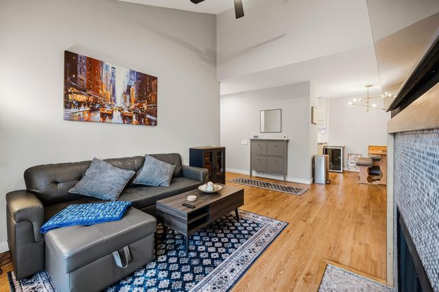 1860 White Oak Drive 242, Houston, TX 77009