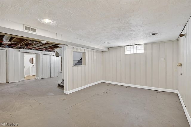 231 E 210th Street, Euclid, OH 44123