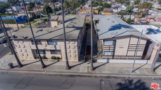8425 S Western Avenue, Los Angeles, CA 90047