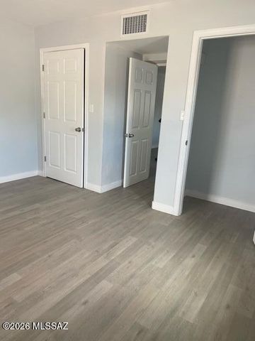 5110 S 17th Avenue, Tucson, AZ 85706