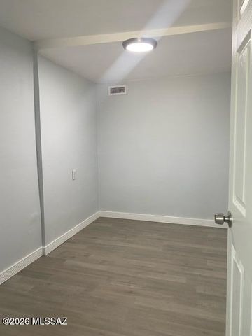 5110 S 17th Avenue, Tucson, AZ 85706