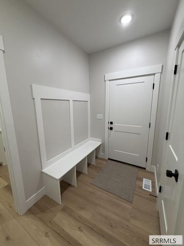 398 Poppy St, Sugar City, ID 83448