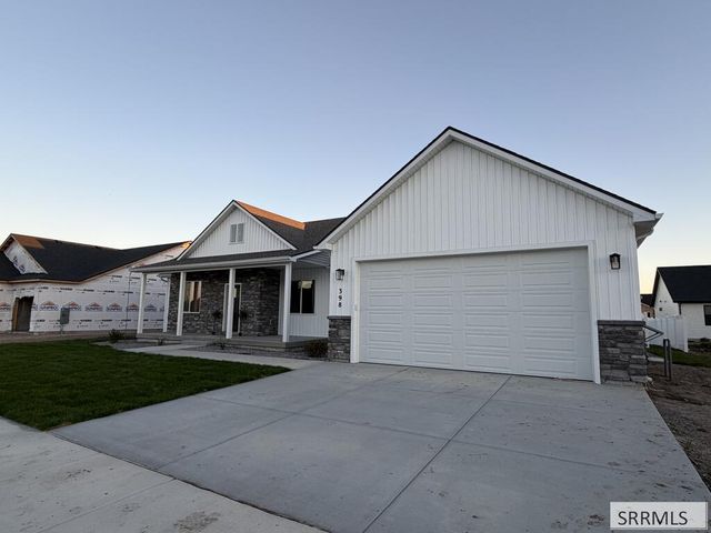 398 Poppy St, Sugar City, ID 83448