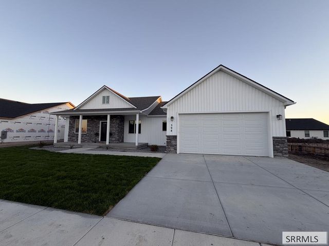 398 Poppy St, Sugar City, ID 83448