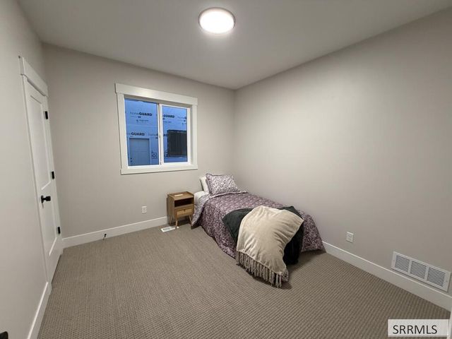 398 Poppy St, Sugar City, ID 83448