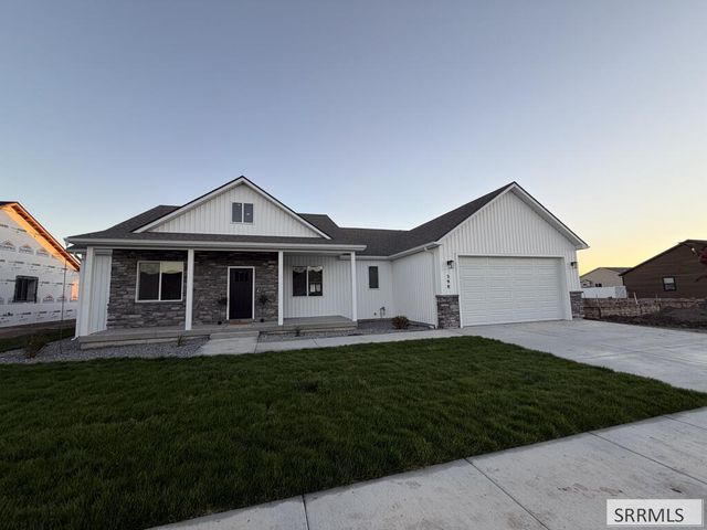 398 Poppy St, Sugar City, ID 83448