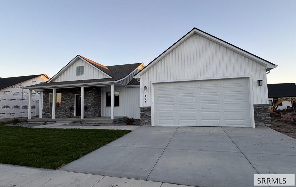 398 Poppy St, Sugar City, ID 83448