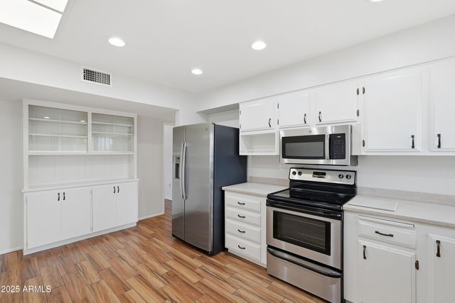 10331 W TWIN OAKS Drive, Sun City, AZ 85351