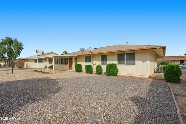 10331 W TWIN OAKS Drive, Sun City, AZ 85351