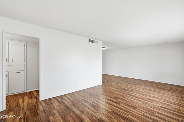 10331 W TWIN OAKS Drive, Sun City, AZ 85351