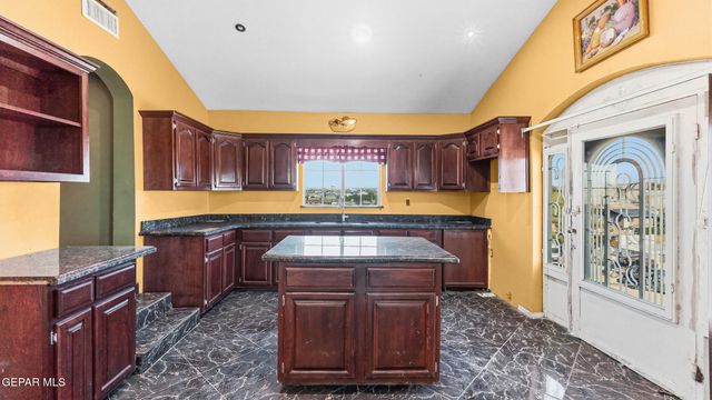 167 LOYOLA Lane, El Paso, TX 79928