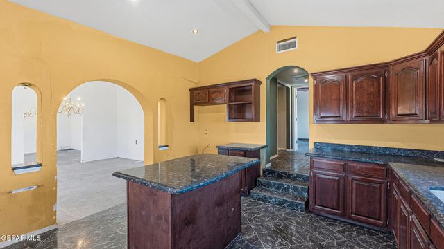 167 LOYOLA Lane, El Paso, TX 79928