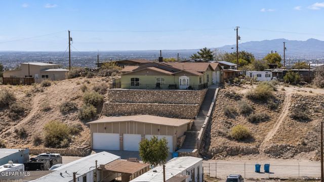 167 LOYOLA Lane, El Paso, TX 79928