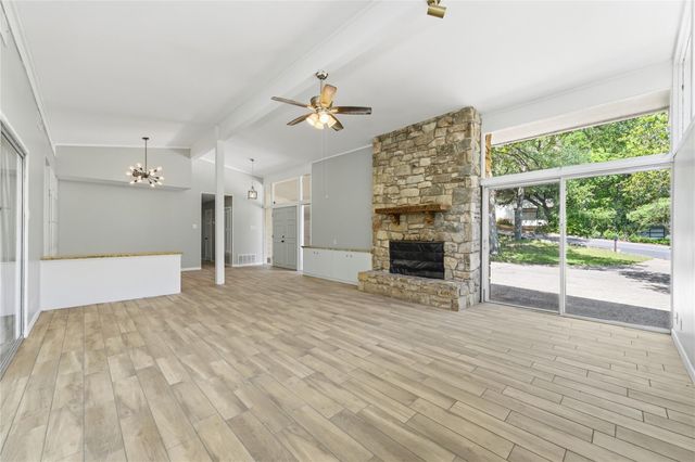 7 Hull Circle DR, Austin, TX 78746