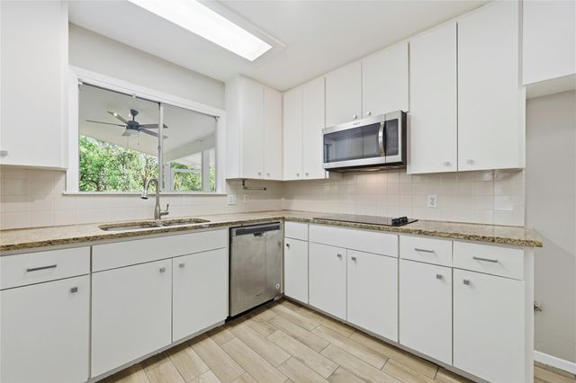7 Hull Circle DR, Austin, TX 78746