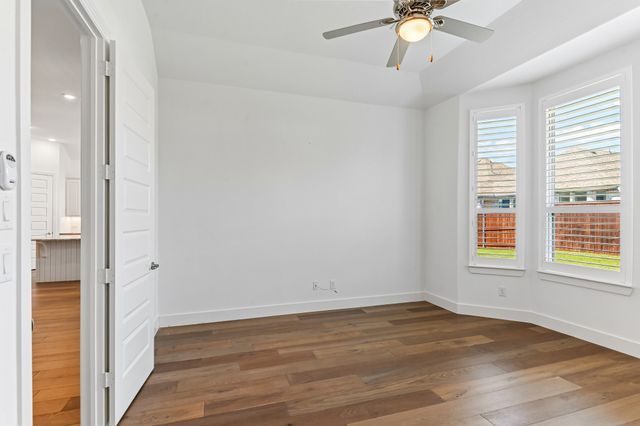 3932 Primrose Drive, Aubrey, TX 76227