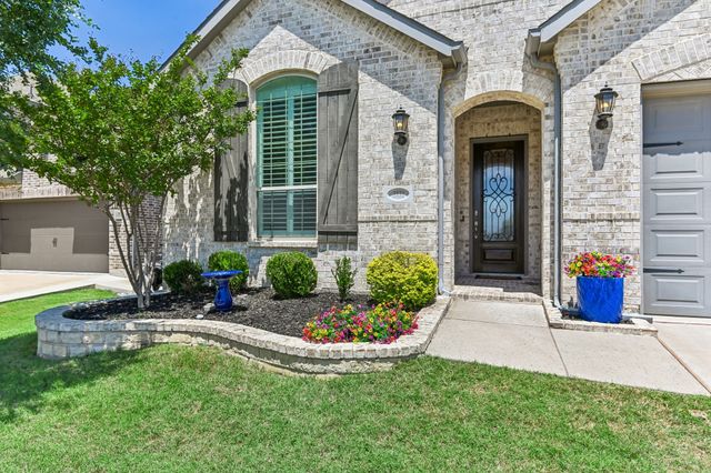3932 Primrose Drive, Aubrey, TX 76227
