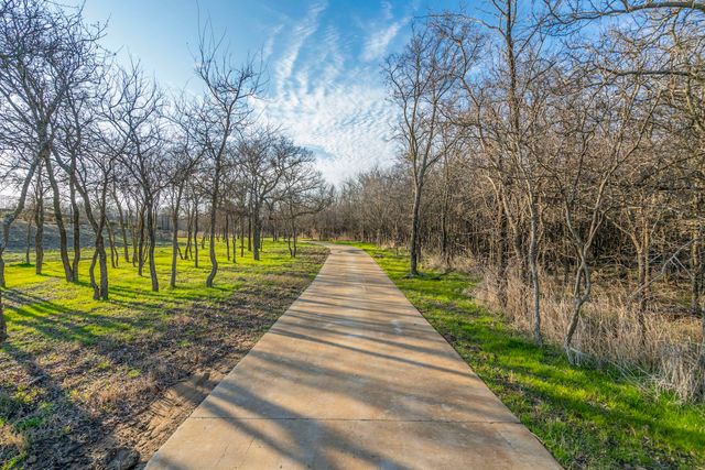 3932 Primrose Drive, Aubrey, TX 76227