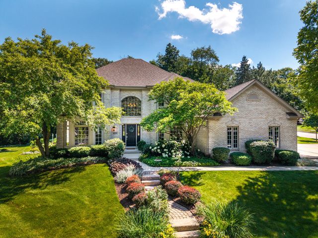 600 WILDWOOD Lane, West Chicago, IL 60185