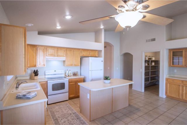 940 S Lafayette Drive, Chandler, AZ 85225